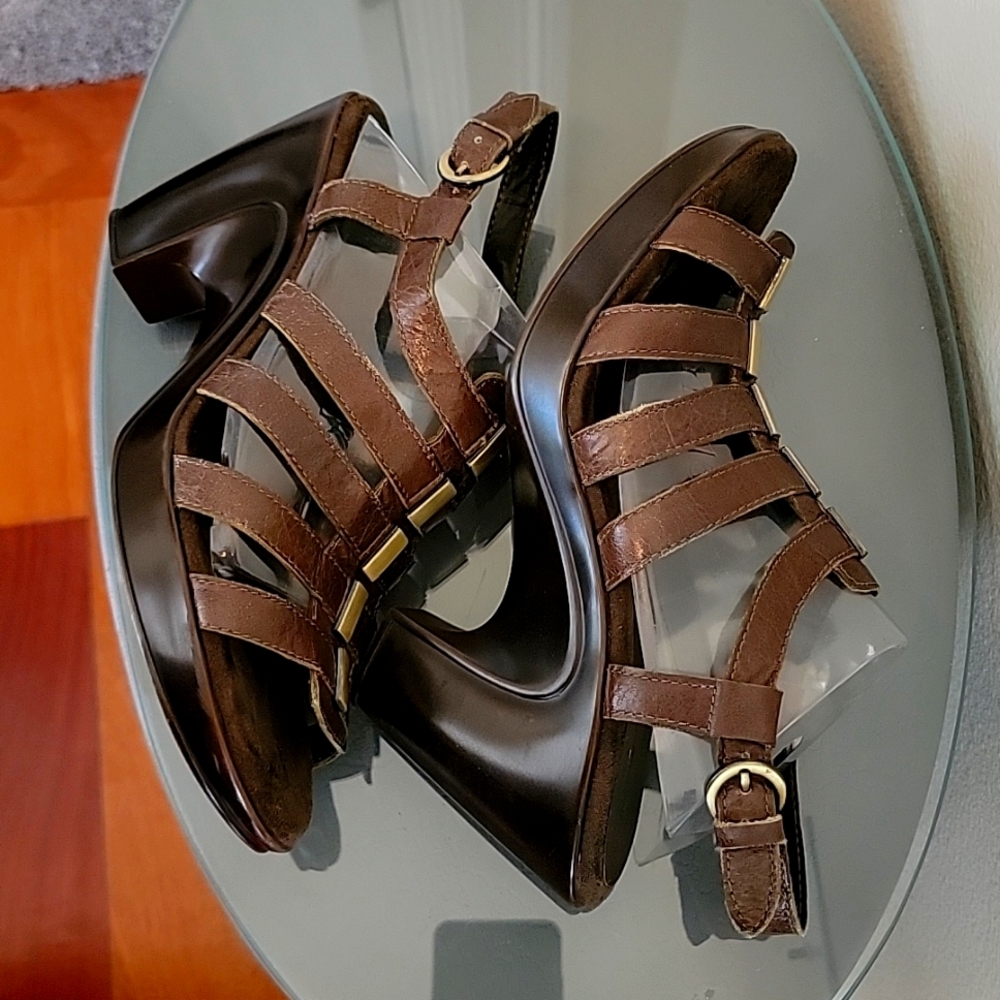 Aerosols Strappy Sandal - Picture 3 of 7